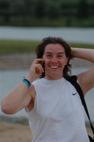 <i>Allo, he tu sais je suis suivi par un paparazzi - cool je vais �tre dans Closer!!!</i>